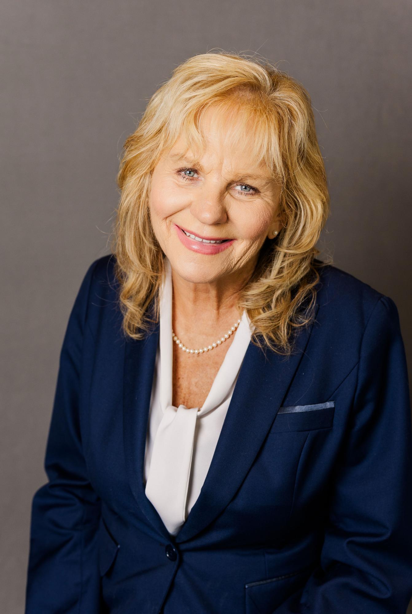 Leland Mayor Brenda Bozeman Headshot
